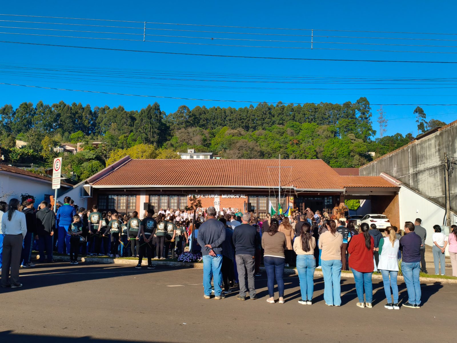 Enéas Marques realiza Desfile Cívico nesta sexta-feira